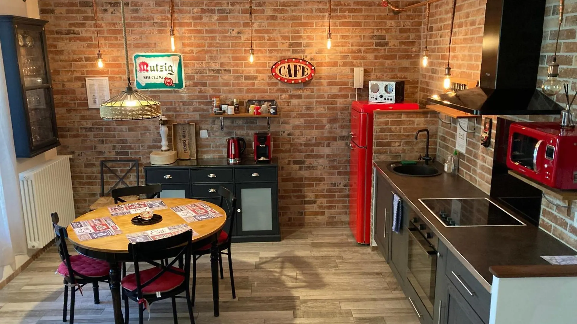Les Lofts Bed & Breakfast L'Isle-sur-la-Sorgue 0*,  France